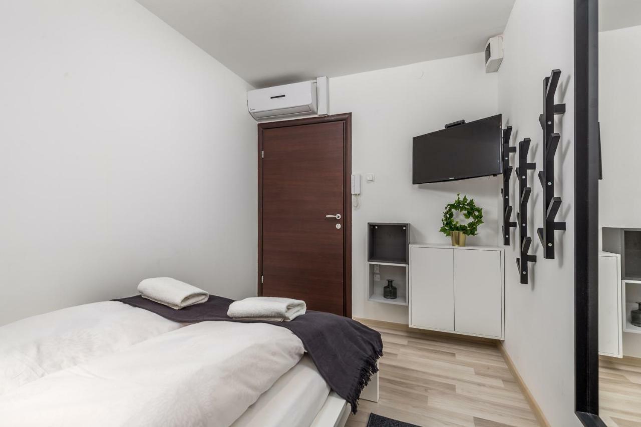 Room Andrea Rijeka Buitenkant foto