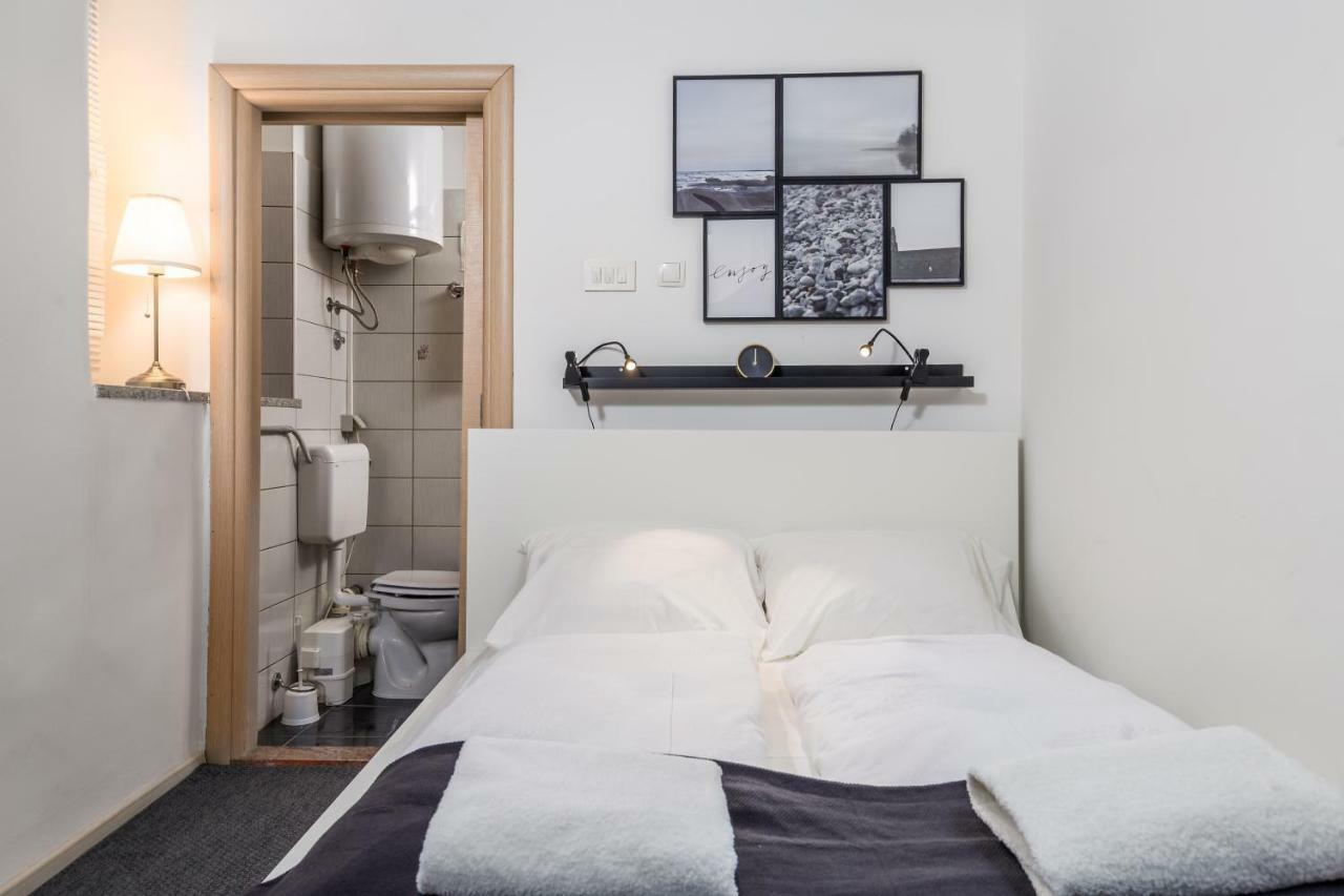 Room Andrea Rijeka Buitenkant foto
